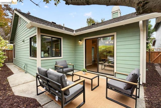29 Captains Dr, Alameda, CA 94502