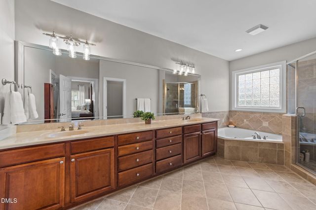 3609 Knollcreek Drive, Apex, NC 27539