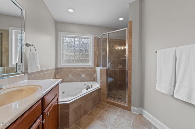 3609 Knollcreek Drive, Apex, NC 27539