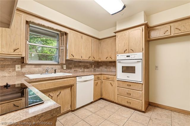 2834 Reeder Street, Fort Smith, AR 72901