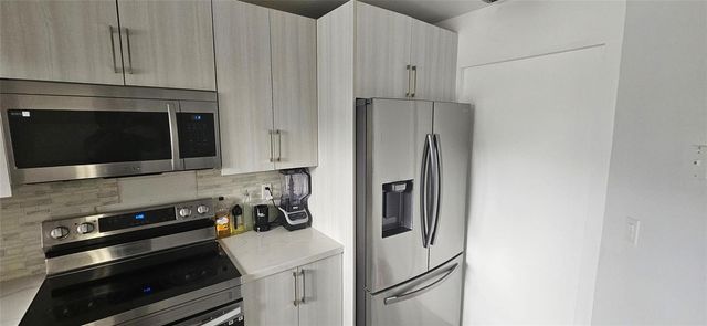 2262 Discovery Circle, Deerfield Beach, FL 33442