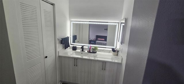 2262 Discovery Circle, Deerfield Beach, FL 33442