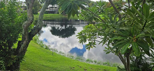2262 Discovery Circle, Deerfield Beach, FL 33442