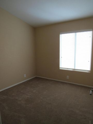 853 E Constitution Drive, Chandler, AZ 85225