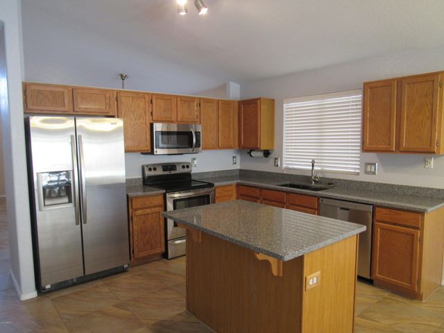 853 E Constitution Drive, Chandler, AZ 85225
