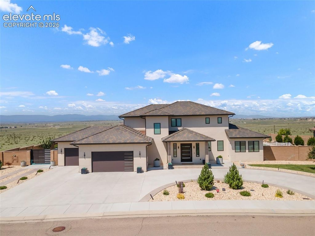 5805 Sawyer Ridge Drive, Pueblo, CO 81008 — exterior