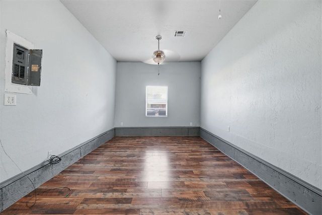 4320 NW Pollard Ave, Lawton, OK 73505