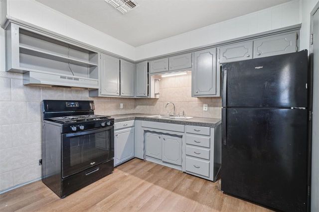 4320 NW Pollard Ave, Lawton, OK 73505