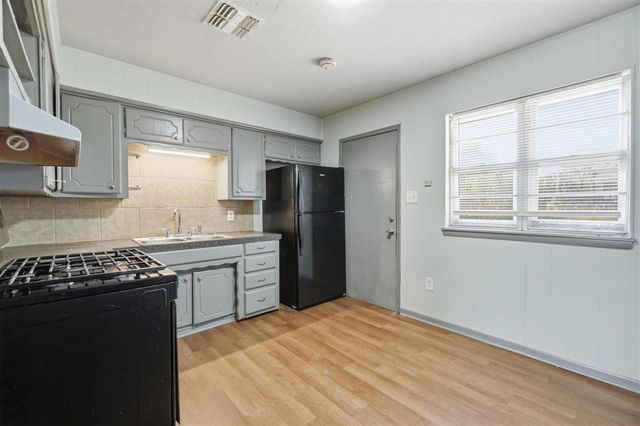 4320 NW Pollard Ave, Lawton, OK 73505