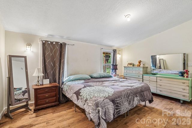 400 Morgan Branch Road, Marshall, NC 28753