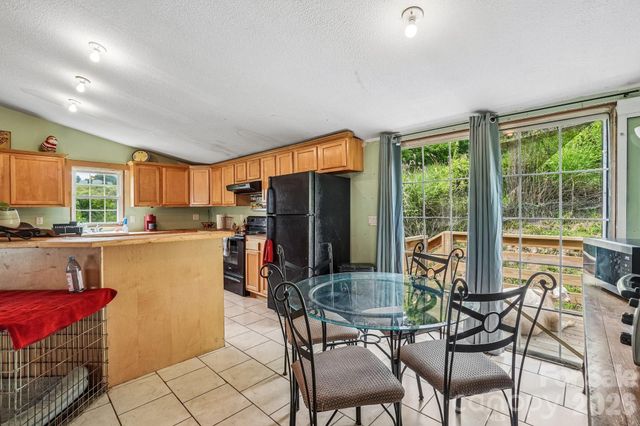 400 Morgan Branch Road, Marshall, NC 28753