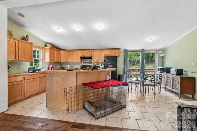 400 Morgan Branch Road, Marshall, NC 28753