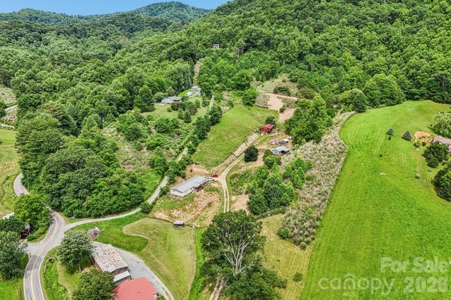 400 Morgan Branch Road, Marshall, NC 28753