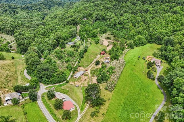 400 Morgan Branch Road, Marshall, NC 28753