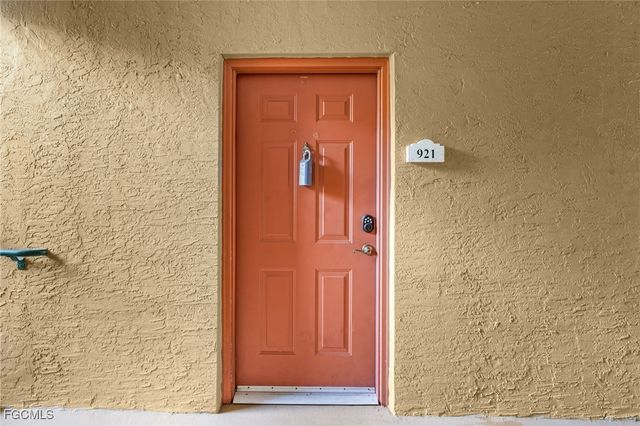 8960 Colonnades CT E 921, Bonita Springs, FL 34135