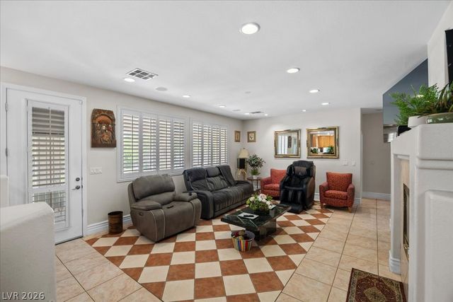 6681 Blue Sapphire Avenue, Las Vegas, NV 89110