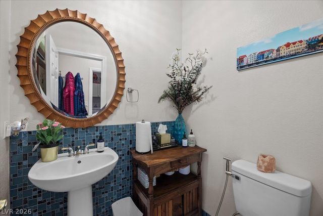 6681 Blue Sapphire Avenue, Las Vegas, NV 89110