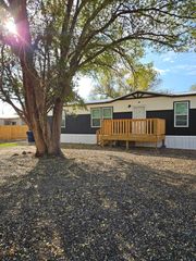 251 Gensen Drive SW, Los Lunas, NM 87031
