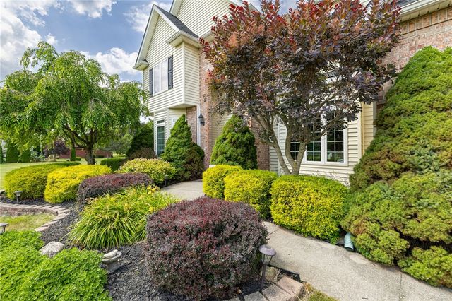 3 Chamber Valley Estates, Ogden, NY 14559