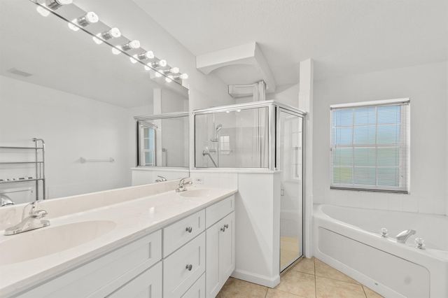 5829 NW Gerald Circle, Port St. Lucie, FL 34986