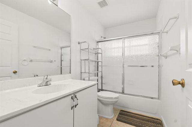 5829 NW Gerald Circle, Port St. Lucie, FL 34986