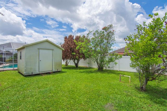 5829 NW Gerald Circle, Port St. Lucie, FL 34986