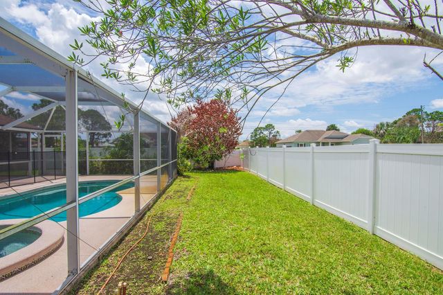 5829 NW Gerald Circle, Port St. Lucie, FL 34986