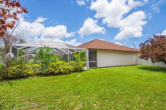5829 NW Gerald Circle, Port St. Lucie, FL 34986