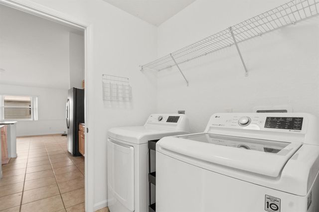 5829 NW Gerald Circle, Port St. Lucie, FL 34986