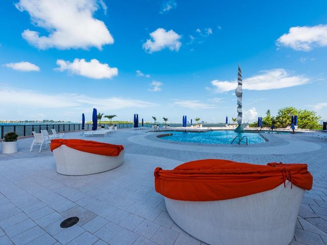 1800 NE 114th St 2204, Miami, FL 33181