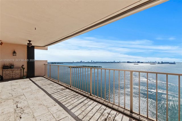 1800 NE 114th St 2204, Miami, FL 33181