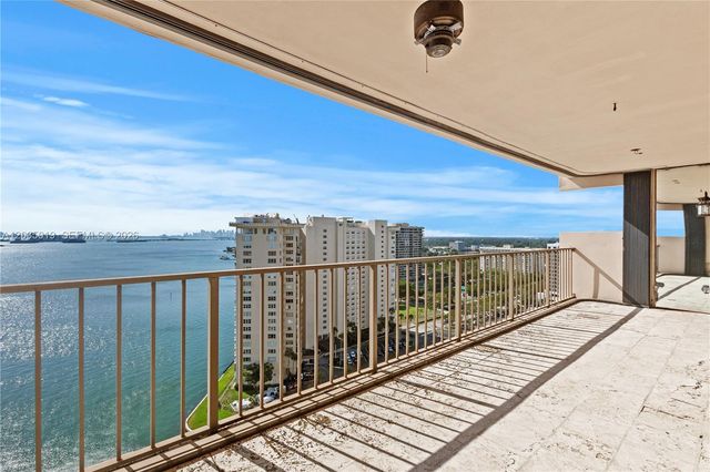 1800 NE 114th St 2204, Miami, FL 33181