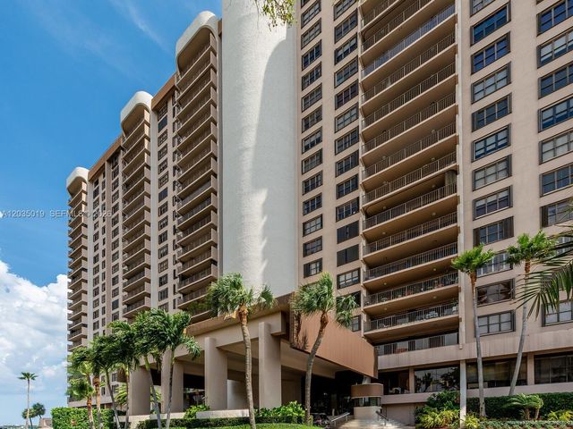 1800 NE 114th St 2204, Miami, FL 33181