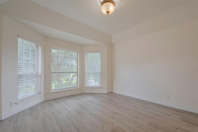 5703 Saragosa Drive, Richmond, TX 77469