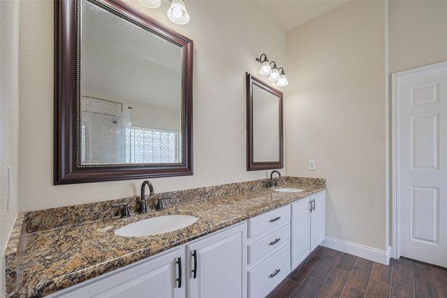 5703 Saragosa Drive, Richmond, TX 77469