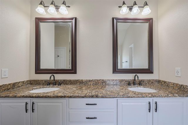 5703 Saragosa Drive, Richmond, TX 77469