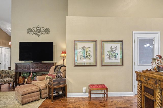 10 Alarcon Lane, Hot Springs Village, AR 71909