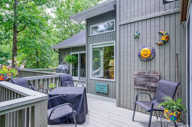 10 Alarcon Lane, Hot Springs Village, AR 71909