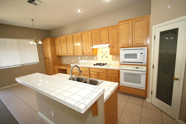 4112 Hidden Meadow Ct, Modesto, CA 95356