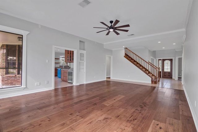 816 Lake Road, Lake Jackson, TX 77566