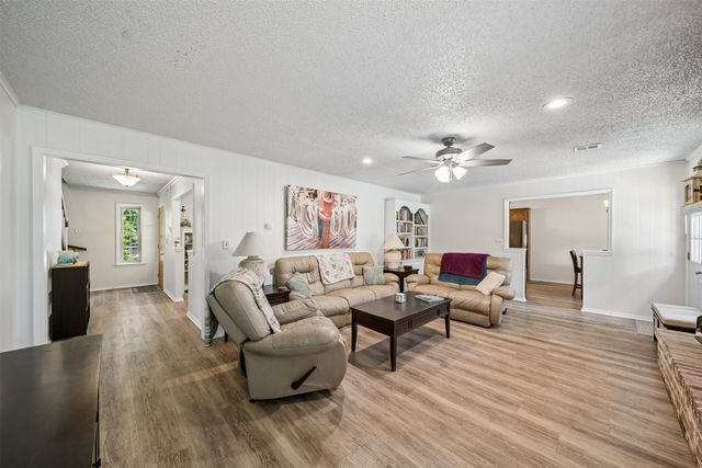 14212 E Dogwood Lane, Claremore, OK 74019