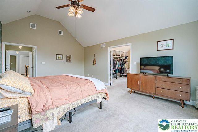 236 Schoeneck Avenue, Upper Nazareth Twp, PA 18064