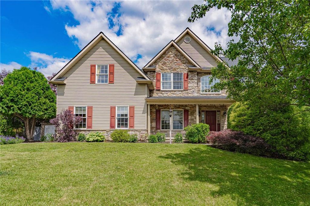 236 Schoeneck Avenue, Upper Nazareth Twp, PA 18064