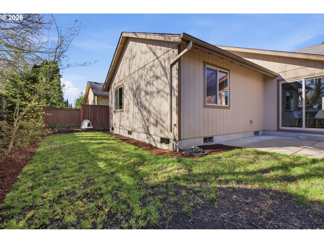 595 RABER Rd, Eugene, OR 97402