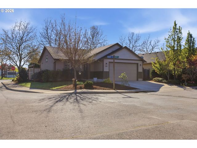 595 RABER Rd, Eugene, OR 97402