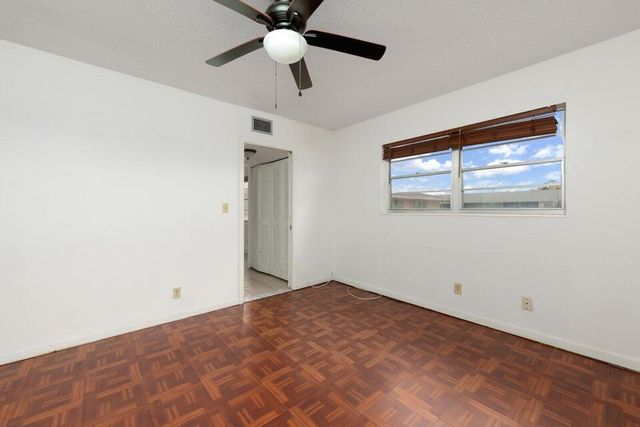 260 Norwich K 260, West Palm Beach, FL 33417