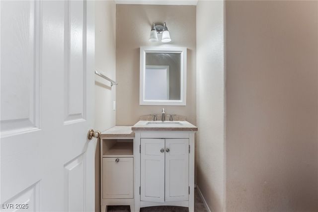 7908 Constantinople Avenue, Las Vegas, NV 89129