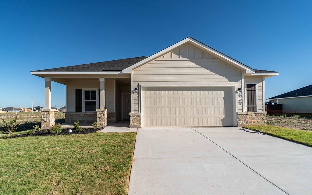 1208 Marvin GRV, Seguin, TX 78155