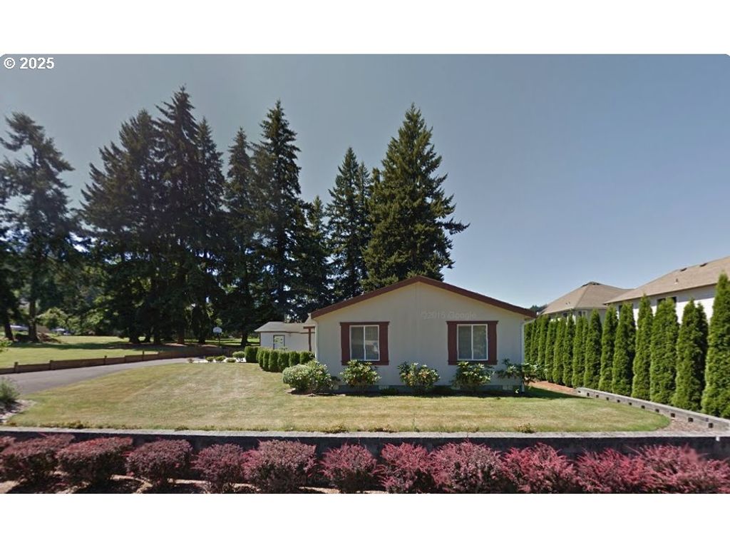 11985 Se EDDIES Way, Clackamas, OR 97015