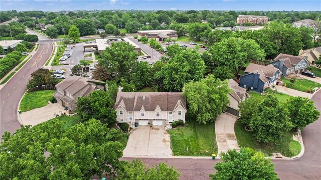 15129 Glenwood Avenue, Overland Park, KS 66223
